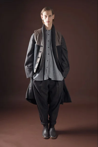 Look 19